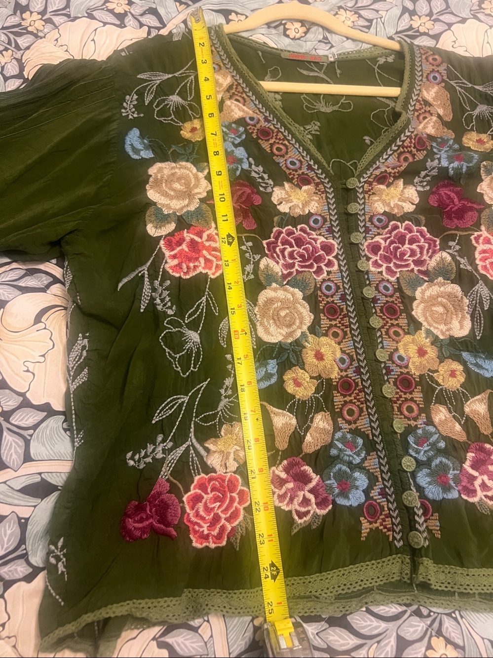 NWOT Johnny Was Olive Green Embroidered Floral Button-Front Blouse size XL - Picture 12 of 12